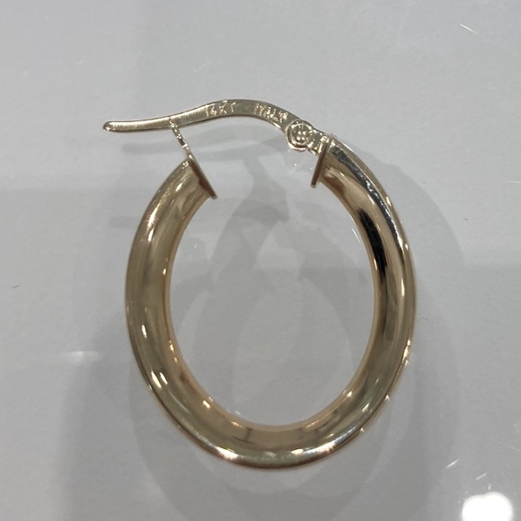 Pure gold earrings 14K, 2 Grams, NWT. - Picture 5 of 6